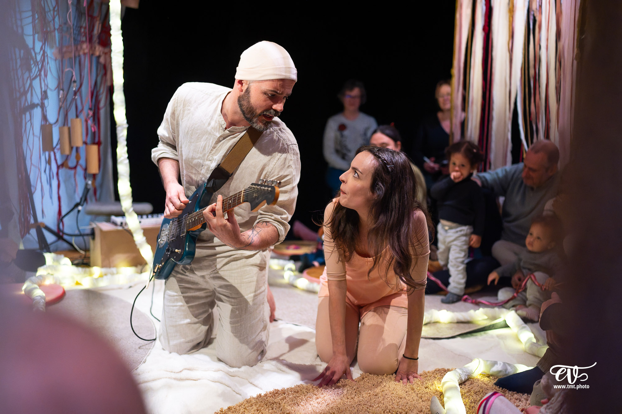 PAR LE COEUR (CIE L'INDOCILE)